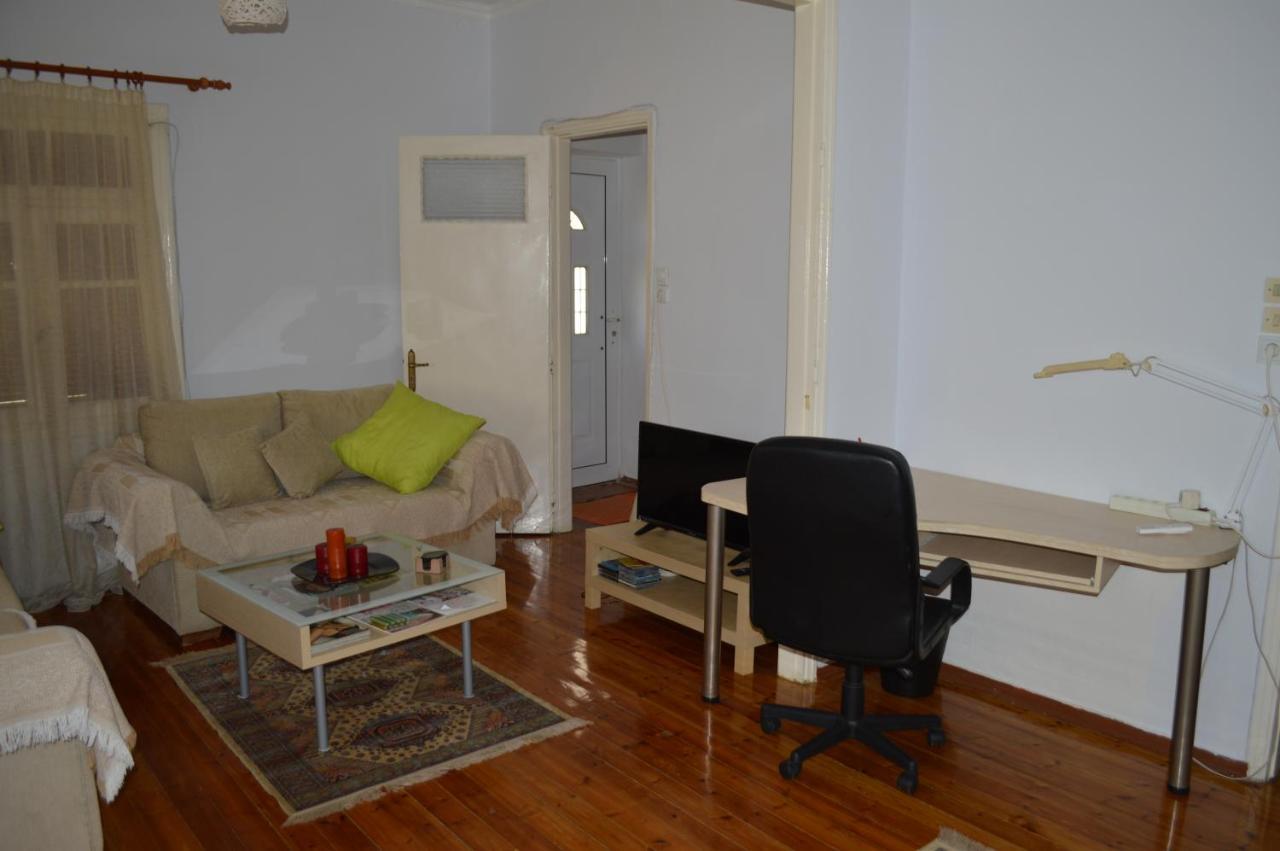 Martha IV Apartamento Amaliada Exterior foto